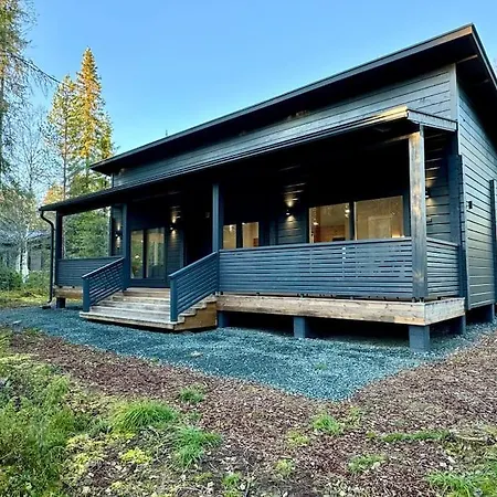 Rauhallinen Hirsihuvila Rukalla